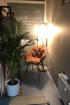 Zdjęcie autorstwa: Agata, Wrocław, Opinia:Fotel bardzo wygodny, idealne połączenie z sofą. Bardzo oryginalny kolor i design. https://bit.ly/kochaj_i_dbaj